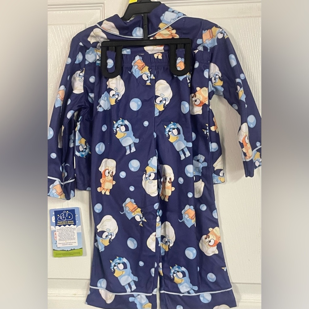 NWT Bluey Pajama Set 3T Long Sleeve Button Up Sleepwear Unisex Toddler - Picture 10 of 11